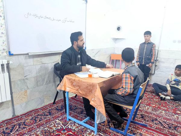 آغاز مرحله آموزشگاهی مسابقات قرآن و عترت در دبستان شهید پسندیده فدافن 
