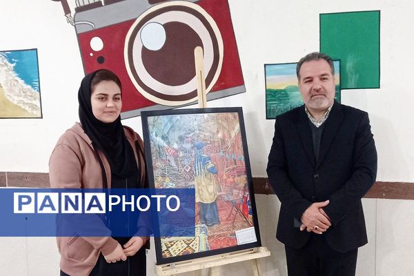 برپایی نمایشگاه آثار هنری دانش‌آموزان به مناسبت دهه فجر 