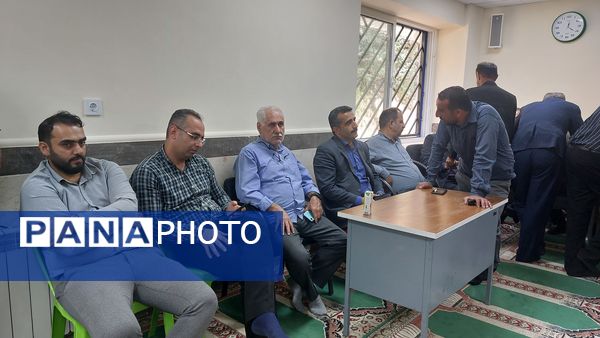 برگزاری میز خدمت به‌مناسبت هفته دولت در بلده