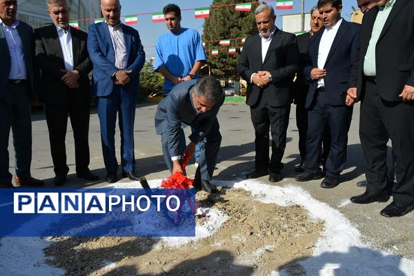 بهارستان روی ریل پیشرفت، افتتاح چندین طرح خدماتی و عمرانی