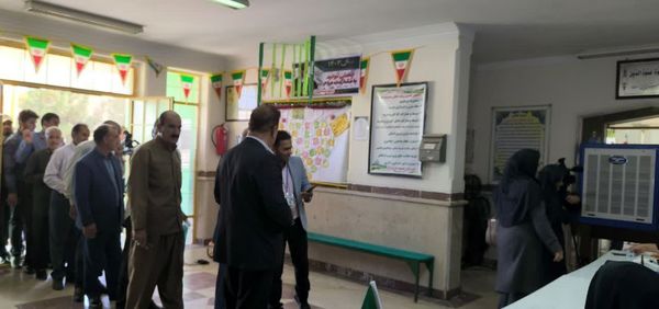 حضور گسترده مردم شهرستان چرداول در دور دوم چهاردهمین دوره انتخابات ریاست جمهوری