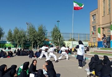 مراسم هفته تربیت‌بدنی در دبیرستان الغدیر قیامدشت