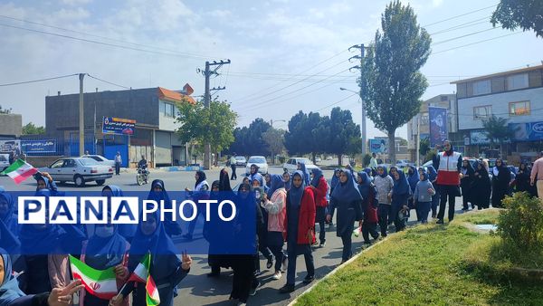 تجمع دانش‌آموزان کمیجانی‌ در محکومیت جنایات رژیم‌جعلی‌اسرائیل