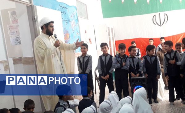 جشن انقلاب در مدرسه صغری عبداللهیان  روستای کاریزک خلیل آباد