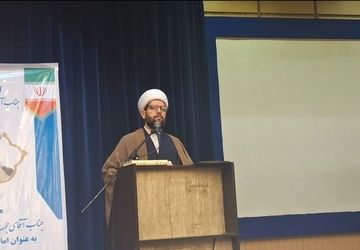 نماز جمعه تنها یک عبادت نیست بلکه مظهر وحدت مسلمین است