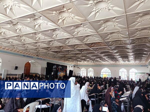 نماز جمعه ای با رنگ خون شهید در کاشمر