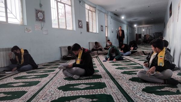 برگزاری مسابقات قرآن، عترت و نماز در دبیرستان خوارزمی نورآباد