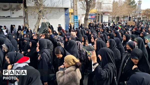 امروز شیروان در سوگ ۳شهید جنگ تحمیلی نشست
