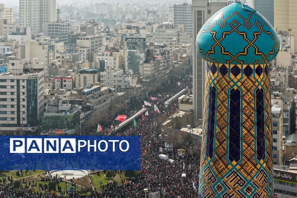 شکوه 22 بهمن مشهد مقدس از نمای هوایی