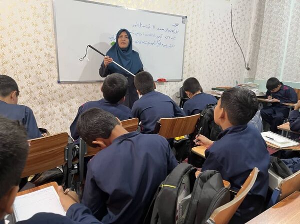 گرامیداشت روز جهانی نابینایان در آموزشگاه شهید محمد منتظر قائم خاتم