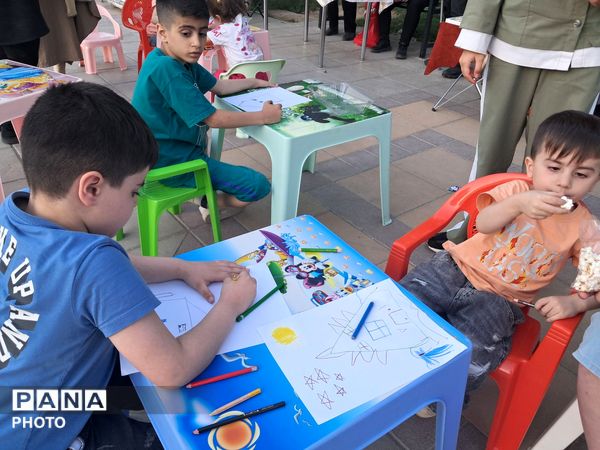 پویش «تکیه گاه» در پارک باغ ایرانی کرج 