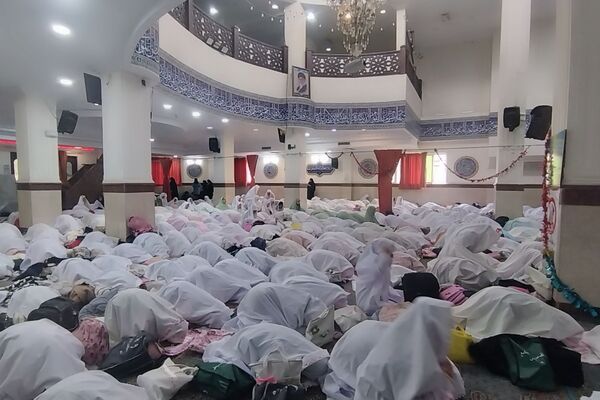 آیین جشن تکلیف دانش‌آموزان دختر شهرستان پردیس در فضایی معنوی و باشکوه