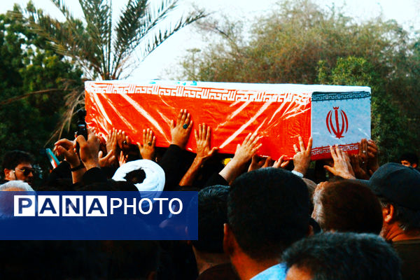 مراسم تشییع پیکر شهید «سعید آذربادگان» در بندرعباس