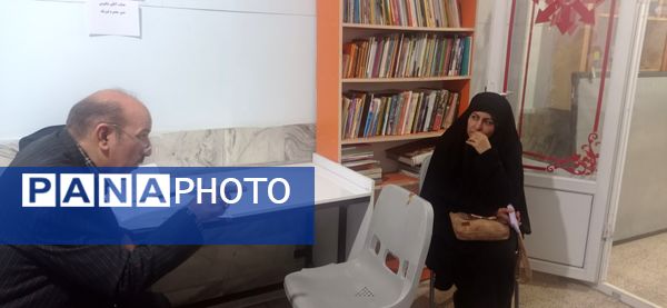 جلسه دیدار چهره به چهره والدین با دبیران در کاشمر