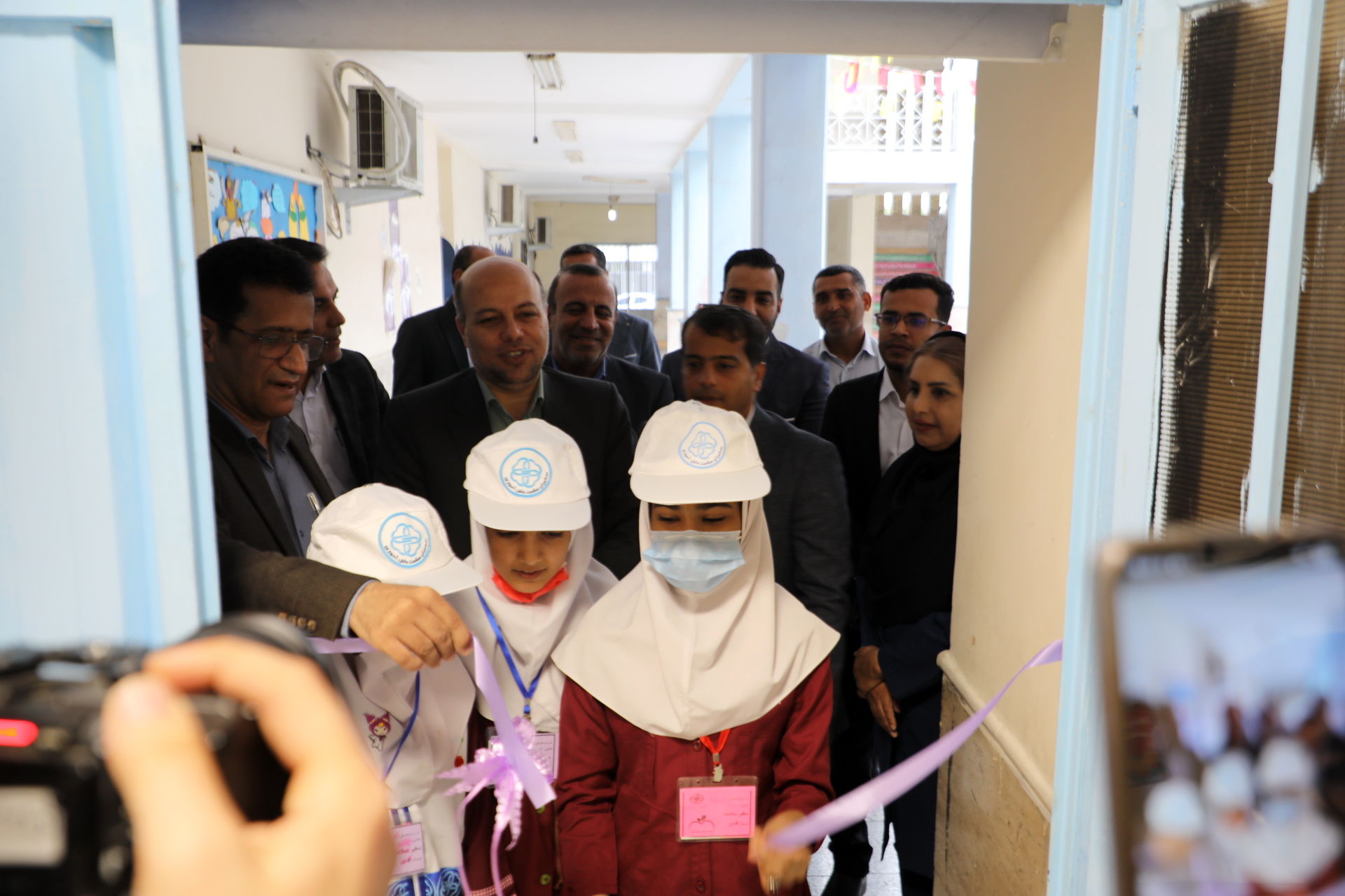 افتتاح اتاق بهداشت و نمایشگاه دائمی سلامت در دبستان قدس بندرعباس 