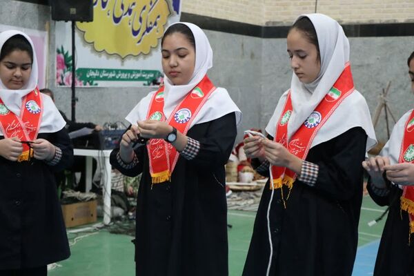  همایش «یاوران انقلاب، پیشتازان مقاومت» در دلیجان همزمان با آغاز دهه فجر