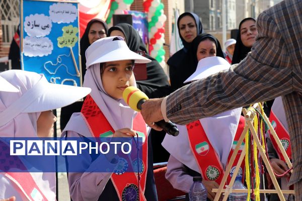 برگزاری برنامه نمادین استانی و مانور تشکیلاتی یاوران انقلاب در خراسان رضوی