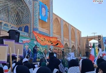 راهپیمایی روز دانش آموز دبیرستان تفضلی