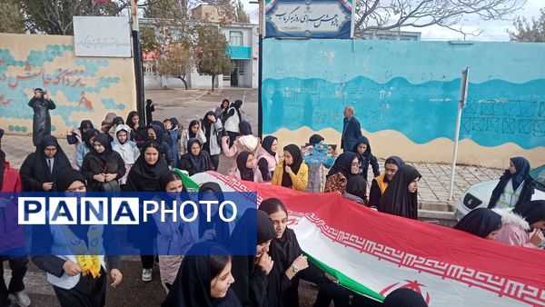 دانش‌آموزان شهر گرماب در راهپیمایی 13 آبان
