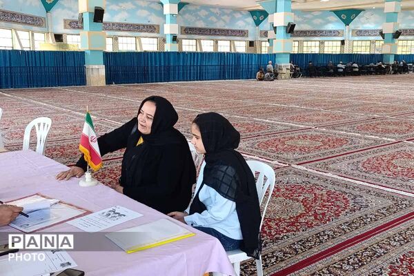 میز خدمت آموزش و پرورش خراسان شمالی در نماز جمعه؛ پاسخگویی مستقیم به مطالبات مردم