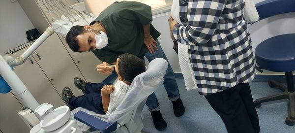ارائه خدمات دندانپزشکی رایگان برای دانش‌آموزان مناطق کم برخوردار محمدشهر و ماهدشت کرج