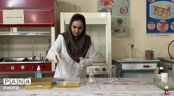 کارگاه «دانشمند کوچک» در حاجی‌آباد