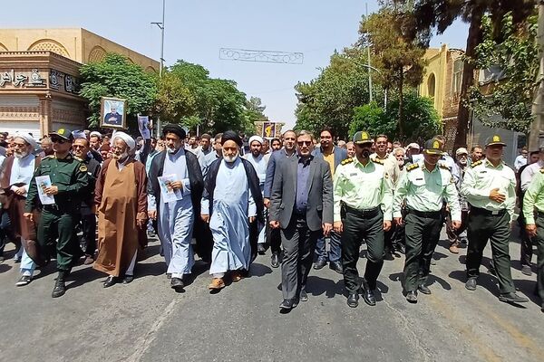 تشییع و وداع با پیکر مطهر زوج شهید سبزواری