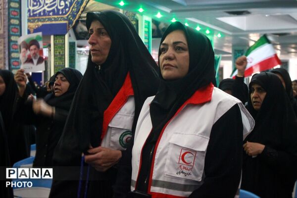 بزرگداشت و ادای احترام مدیران و کارکنان دولت در استان کرمان به رهبر شهید ایران