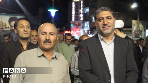 نود و هفت شب حضور حماسی و با شکوه مردم کوهدشت، در میدان امام خمینی(ره)