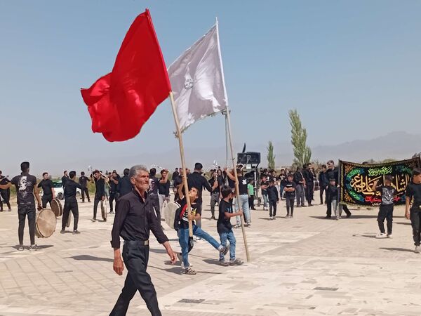 پیاده روی جاماندگان اربعین از روستای نقاب تا امامزاده سید حسن روستای میر آباد