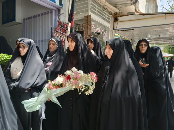 بازگشت امام جمعه از سفر مکه و استقبال گرم مردم فارسان