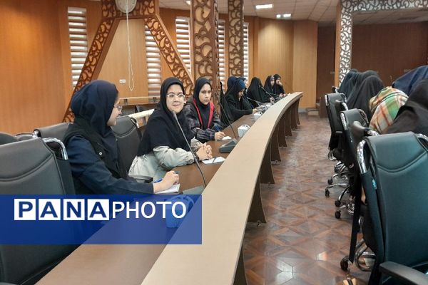 برگزاری جلسه هم‌اندیشی پدافند غیرعامل دانش‌آموزی