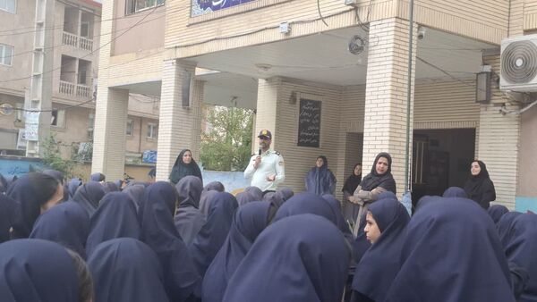 گرامیداشت روز نیروی انتظامی در دبیرستان بهار آزادی قائمشهر