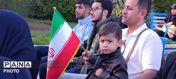 گردهمایی اهالی فرهنگ و هنر در فرهنگسرای سیمرغ نیشابور 