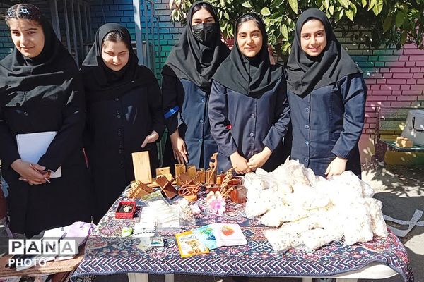 بازارچه و طرح بوم در دبیرستان حاج محمود رضوی شیراز