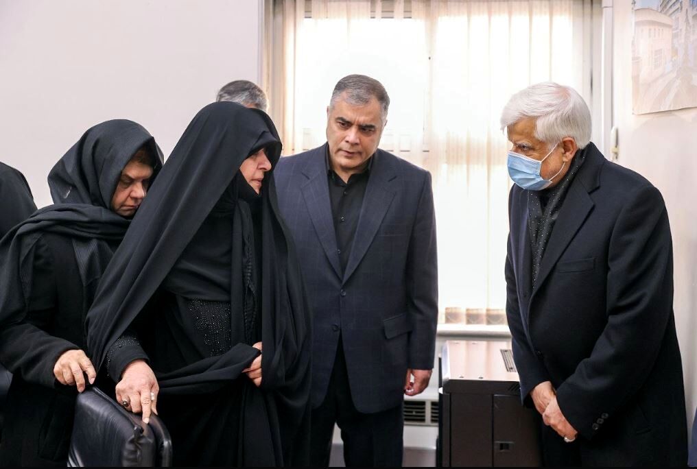 حضور معاون اول رئیس جمهور در مراسم تشییع پیکر برادر وزیر نفت