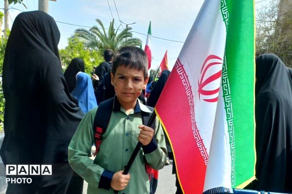 راهپیمایی روز قدس همزمان با تشییع شهید اقتدار در جهرم