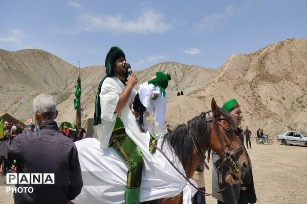 مراسم تعزیه خوانی امام حسین (ع) در روز عاشورای حسینی، شهر بار نیشابور