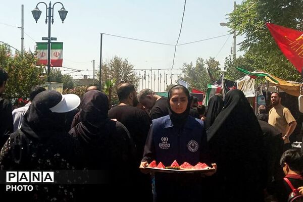 اربعین در قاب تهران؛نگاهی به دلدادگان مسیر