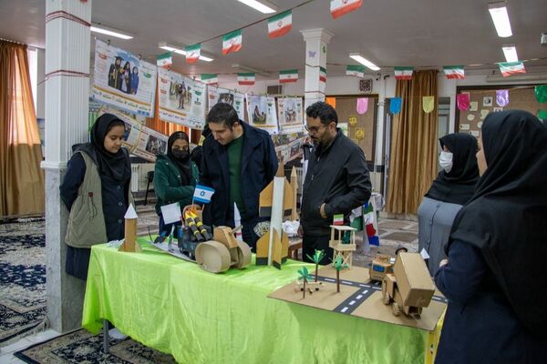 جشنواره دانش‌آموزی دور‌ریختنی‌ها توسط پیشتازان سازمان دانش‌آموزی محلات