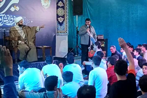 اعتکاف یعنی پاکی و صمیمیت 