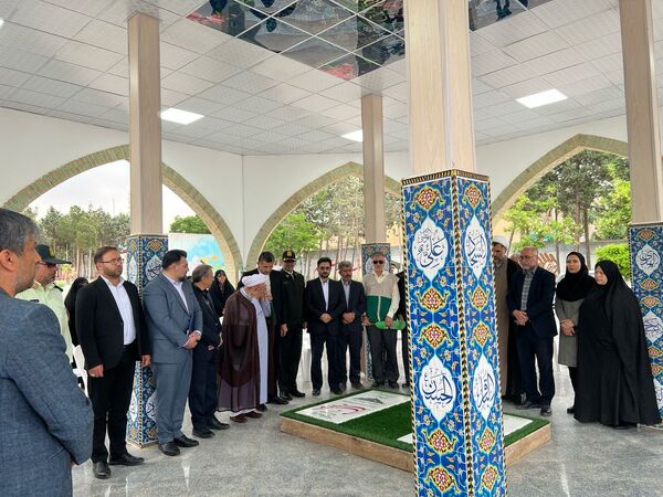 خادمین امام رضا(ع) با شهدا بیعت کردند 