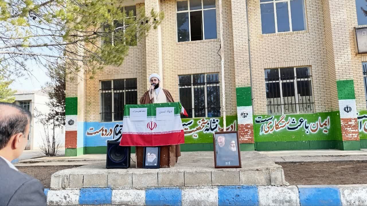 جلسه پرسش و پاسخ  و نشست بصیرتی در مدرسه نخبگان عشایر