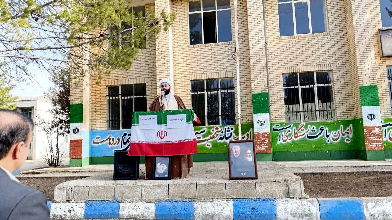 جلسه پرسش و پاسخ  و نشست بصیرتی در مدرسه نخبگان عشایر