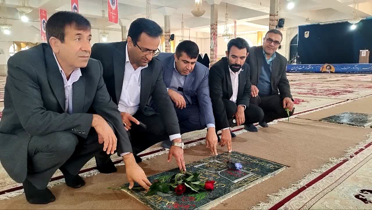 تجدبد میثاق مدیرکل آموزش و پرورش کهگیلویه و بویراحمد با  آرمانهای شهدا