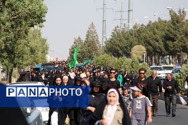مراغه میزبان جاماندگان اربعین حسینی؛ پیاده‌روی «حرم تا حرم»