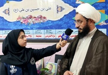 خواندن نهج‌البلاغه موثرترین راه ارتقاء فکری و اخلاقی دانش‌آموزان است