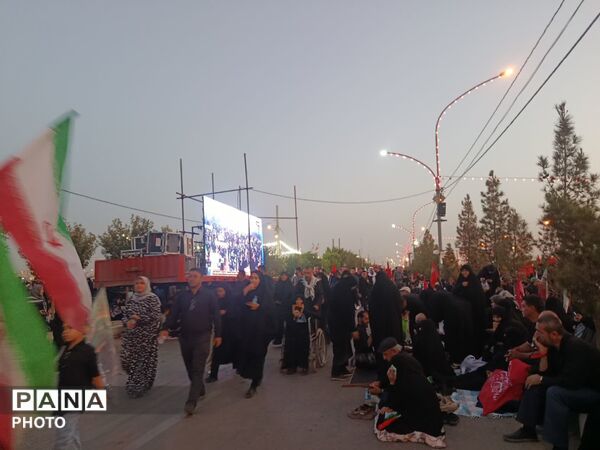 تلاقی دریای سرخ و سیاه مردم در حماسه وداع با قائد امت