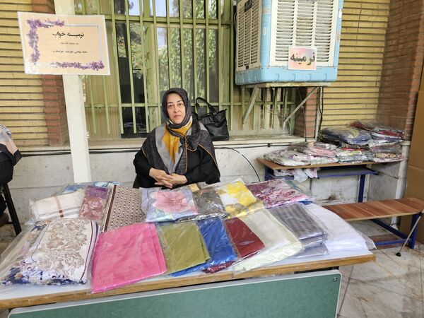 برپایی نمایشگاه عفاف و حجاب در آموزش و پرورش منطقه ۱۴ تهران