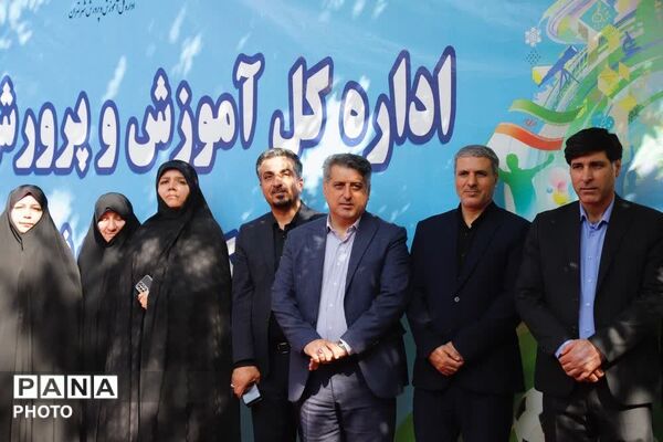 نقش‌آفرینی مناطق ۱۹گانه در افتتاحیه پایگاه‌های تابستانی دانش‌آموزان تهران